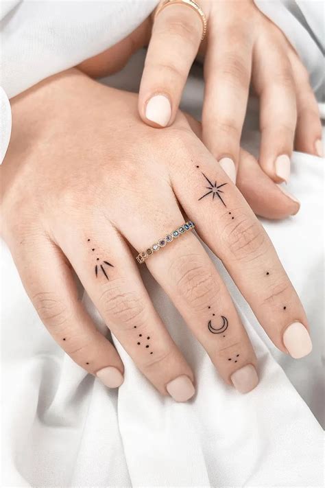 12 Minimalist Finger Tattoo Ideas .
